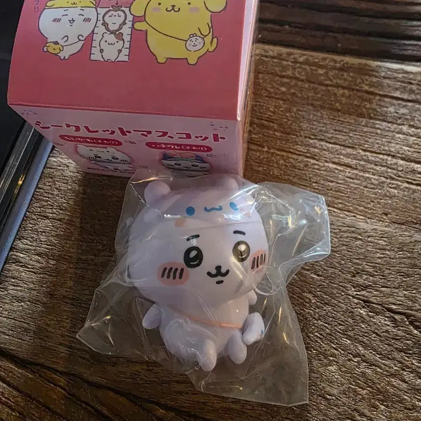 [BUNJANG] Chiikawa Teacup Mini Figure / 산리오 치이카와 티컵 미니 피규어 먼작귀