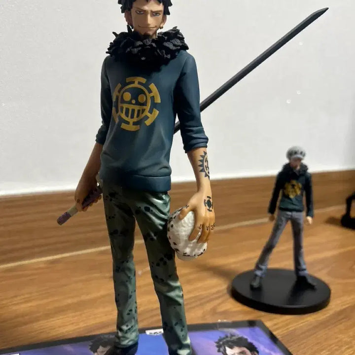 [BUNJANG] One Piece Trafalgar Law Figure Bundle Set / 원피스 트라팔가 로 빈티지 피규어 2개 일괄