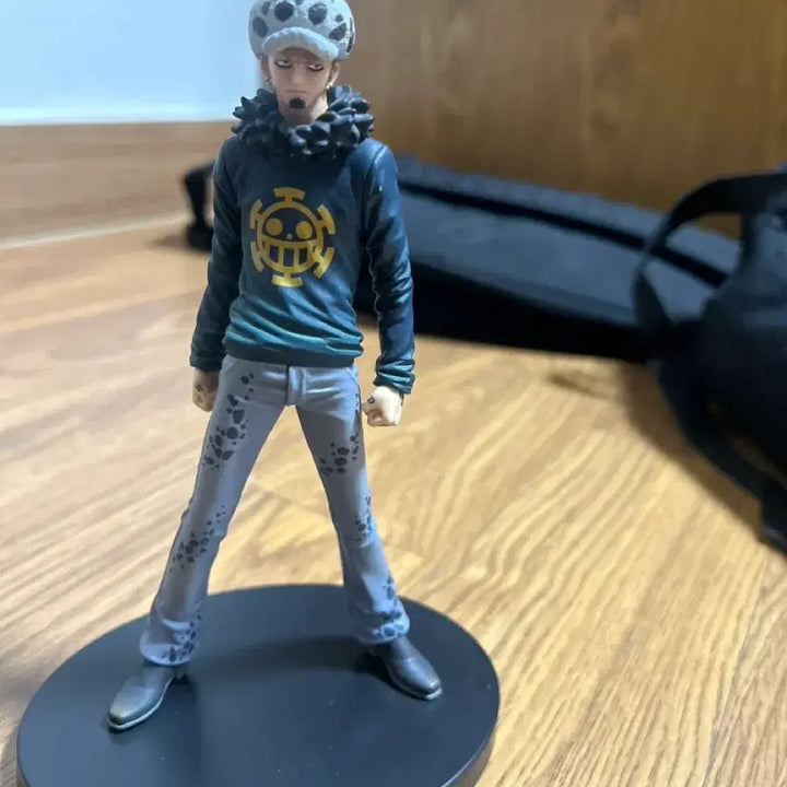 [BUNJANG] One Piece Trafalgar Law Figure Bundle Set / 원피스 트라팔가 로 빈티지 피규어 2개 일괄