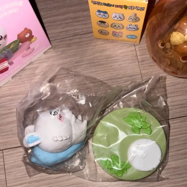 [BUNJANG] Monchichi Monmongga Diorama Figure / 먼작귀 디오라마 모몽가 피규어