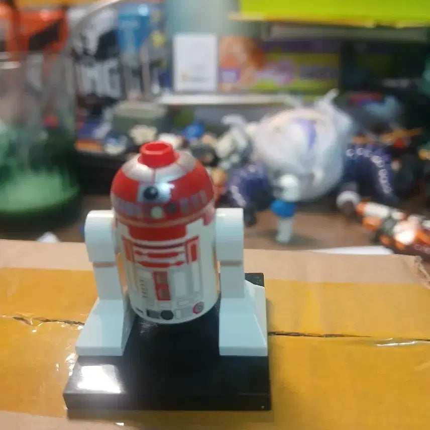 [BUNJANG] LEGO Star Wars R2-D2 Minifigure / 레고 스타워즈 R2-D2 미니피규어