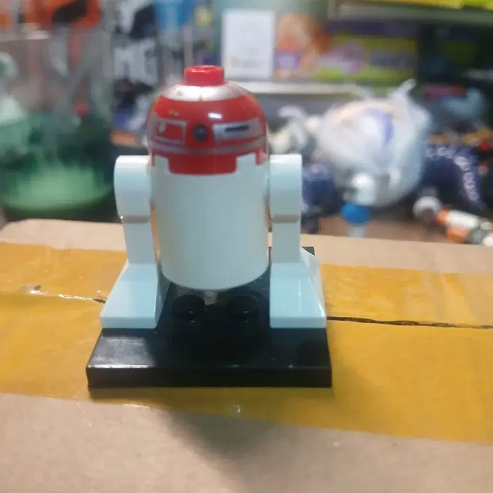 [BUNJANG] LEGO Star Wars R2-D2 Minifigure / 레고 스타워즈 R2-D2 미니피규어