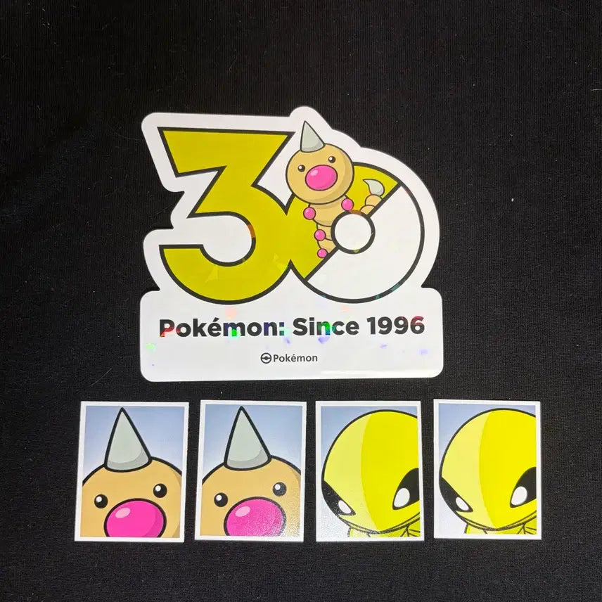 [BUNJANG] Pokemon 30th Anniversary Horns Bugged &amp; Grubby Sticker Proof Photo Set / 한국 한정] 포켓몬스터 뿔충이 딱충이 30주년 스티커 증명사진