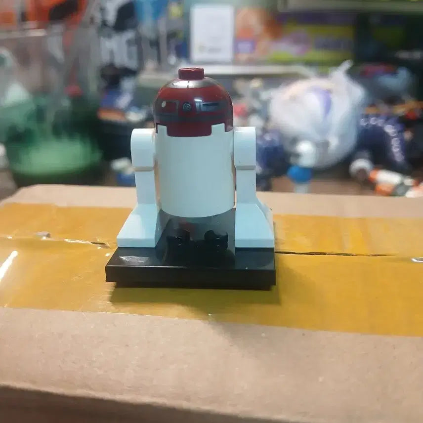 [BUNJANG] LEGO Star Wars R2-D2 Figure / 레고 스타워즈 R2-D2 피규어