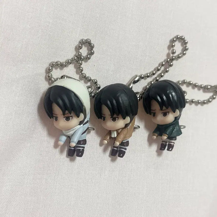 [BUNJANG] Attack on Titan Levi Cleaning Uniform Version Gacha Bundle Set / 일괄) 리바이 대롱 가챠 청소 리바이 대롱가챠 진격거 진격의 거임