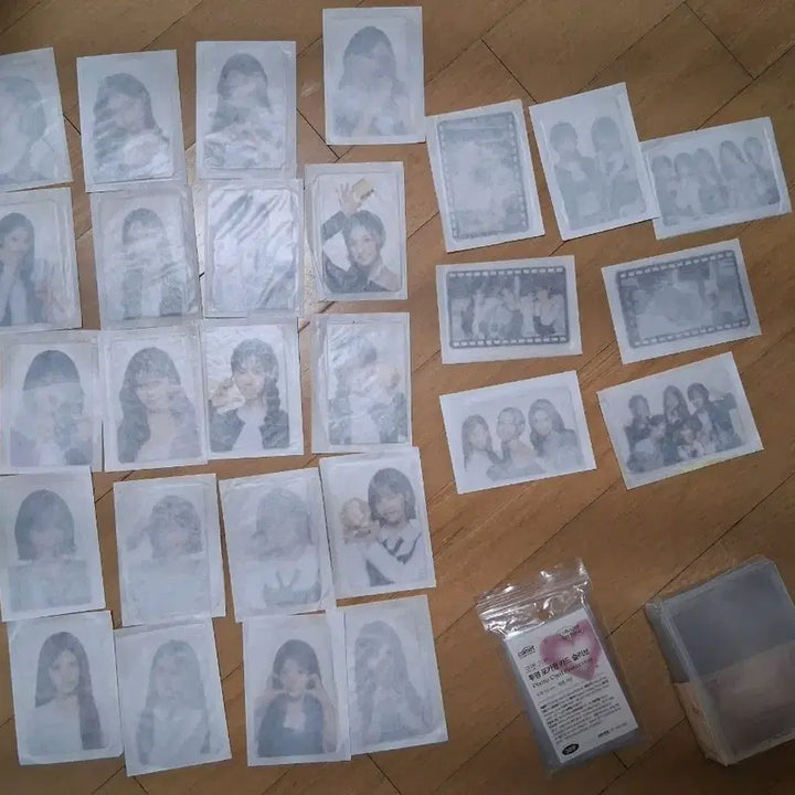 [BUNJANG] RESCENE Bread Photocard Bundle Set (Sealed) / 리센느 빵 포카 27종 일괄(미개봉)