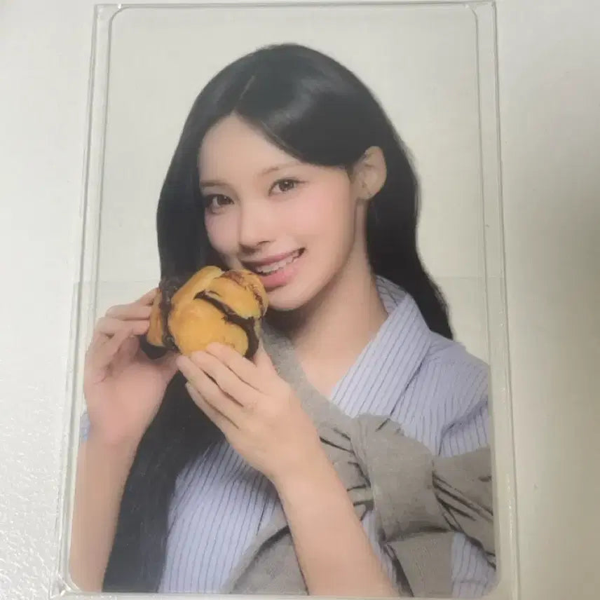 [BUNJANG] RE:SINE Bread Photocard (Wonnie Version) / 리센느 빵 포카 빵든 원이 버전