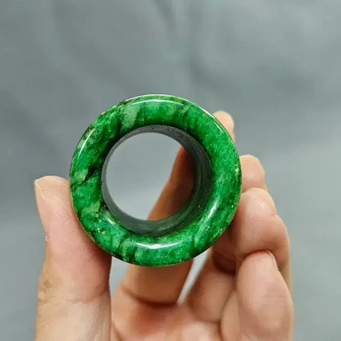 [BUNJANG] Large Carved Jade Ring - Decorative Item / 굵고 넓은 옥 조각 링