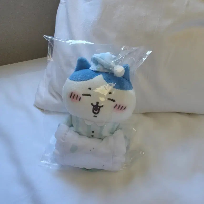 [BUNJANG] Chiikawa Hachiware Pajama Plush / 치이카와 하치와레 파자마 인형