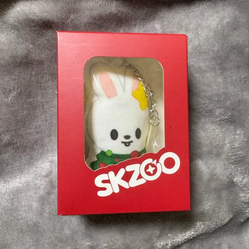 [BUNJANG] Stray Kids Rabbit Christmas Cushion Keychain / 스키즈 리빗 크리스마스 쿠션키링 원가이하 양도합니다