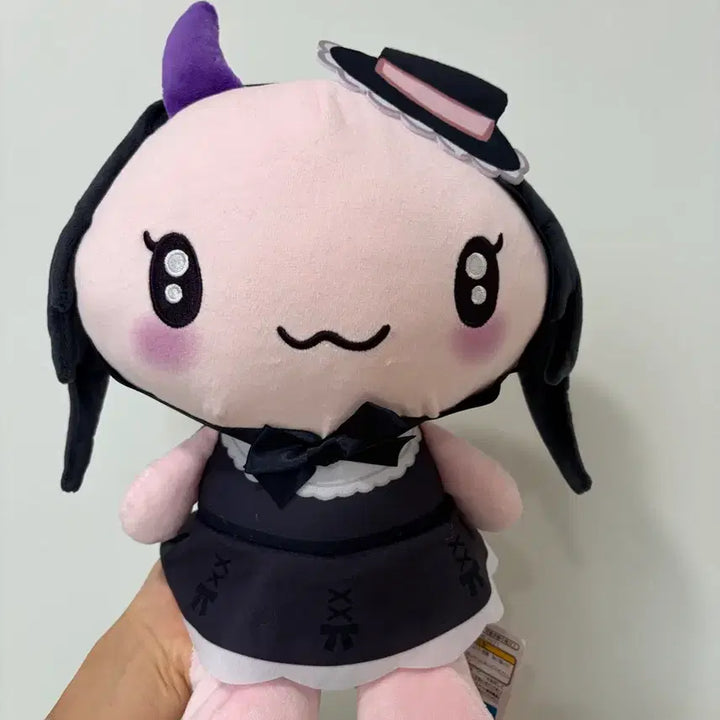 [BUNJANG] Cinnamoroll Lolomaic Cherry Doll / 시나모롤 롤로매닉 체리 인형