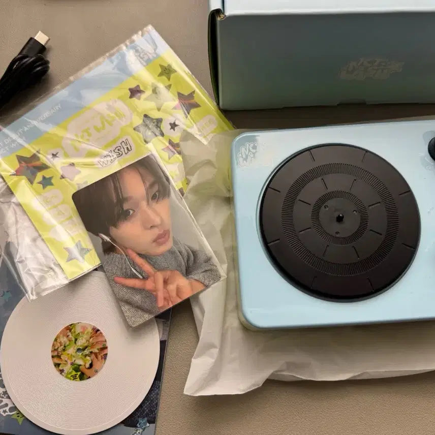 [BUNJANG] NCT WISH 1st Anniversary MD Turnable Bluetooth Speaker Riku / 엔시티 위시 1주년 엠디 턴테이블 블루투스 스피커 리쿠