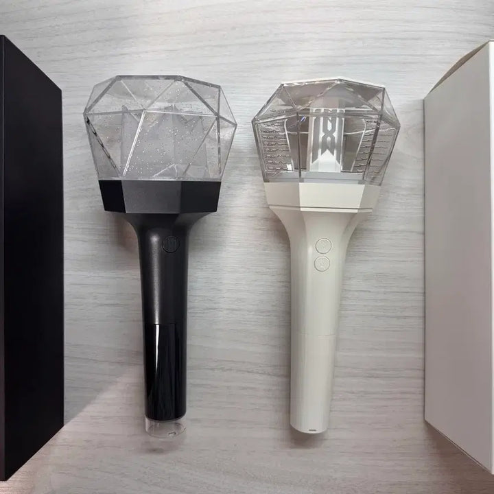 [BUNJANG] Monsta X Official Lightstick Bundled Set (Ver.2 &amp; Ver.3) / 몬스타엑스 응원봉 몬둥이 ver2 ver3 일괄