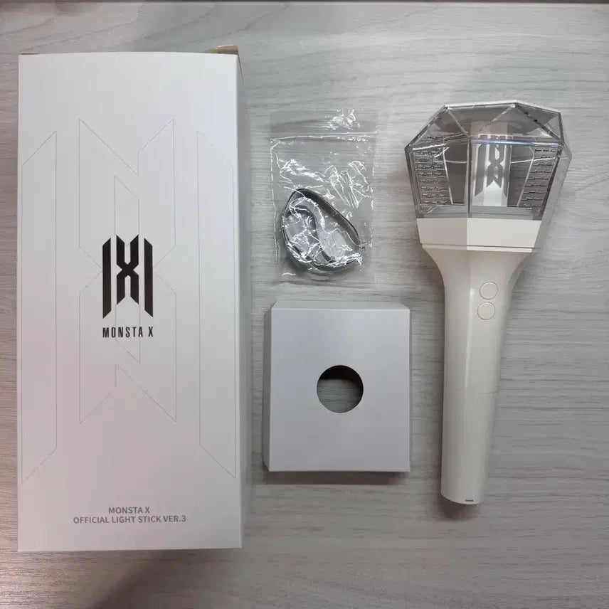 [BUNJANG] Monsta X Official Lightstick Bundled Set (Ver.2 &amp; Ver.3) / 몬스타엑스 응원봉 몬둥이 ver2 ver3 일괄