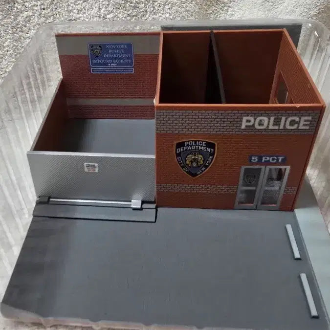 [BUNJANG] NYPD Miniature Set 1/64 Scale / NYPD 뉴욕 경찰서 미니어처 세트 1/64