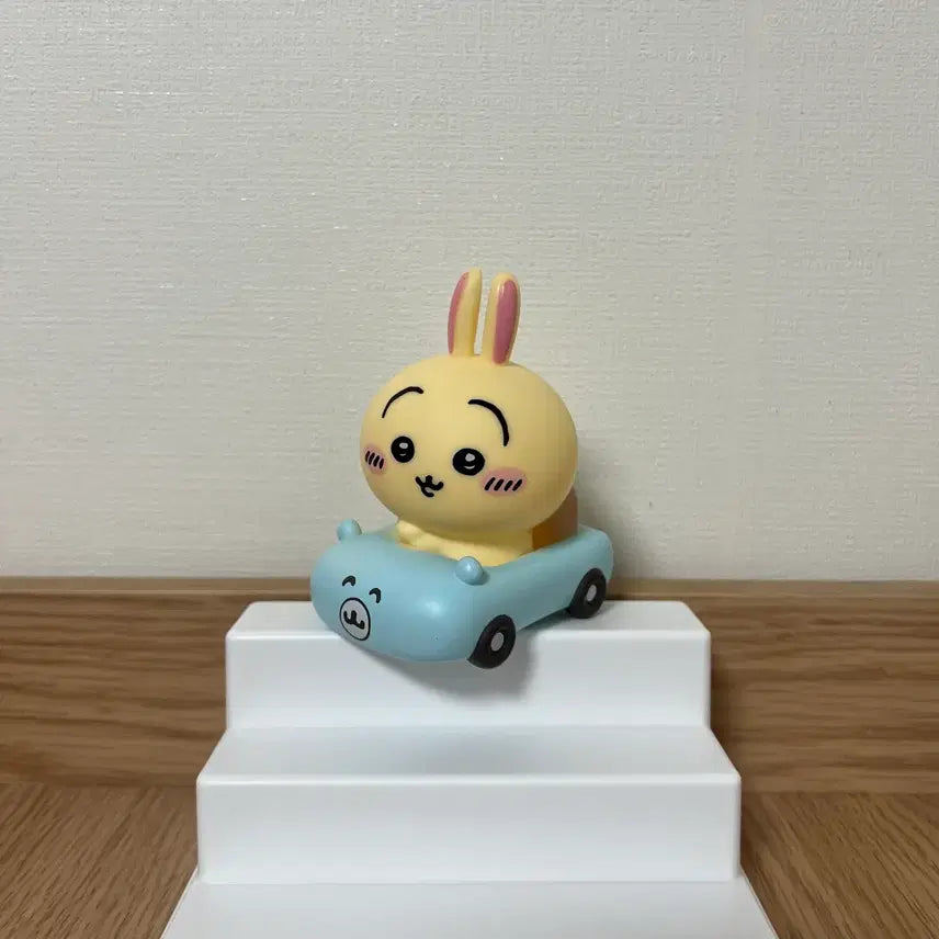 [BUNJANG] Chiikawa Usagi Sofubi Figure (Opened) / CU 치이카와 먼작귀 자동차 소프비 피규어 - 우사기