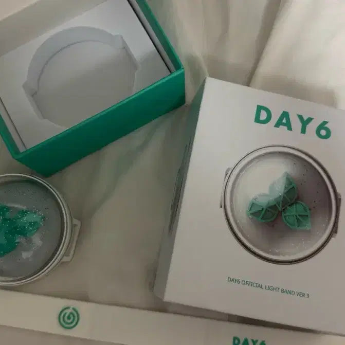 [BUNJANG] DAY6 Made Watch ver.3 Official Lightstick / 마데워치 ver.3