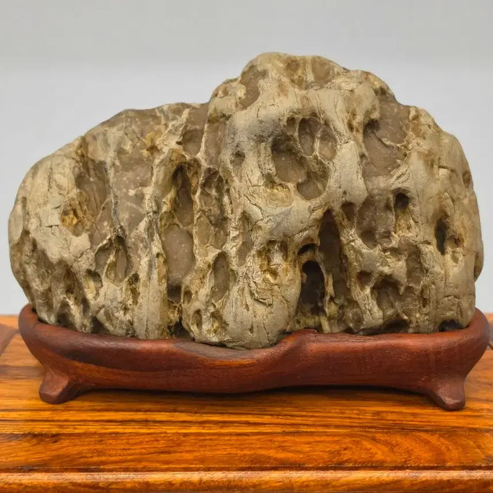[BUNJANG] Viewing Stone (Suseok) with Excellent Base and Unique Formation / 26101303 석질과 밑자리가 좋고 변화가 기가막힌 옥석 수석 팝니다
