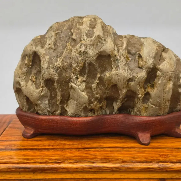 [BUNJANG] Viewing Stone (Suseok) with Excellent Base and Unique Formation / 26101303 석질과 밑자리가 좋고 변화가 기가막힌 옥석 수석 팝니다