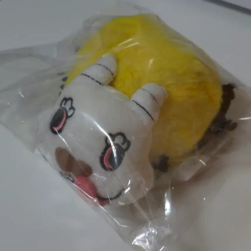 [BUNJANG] Dekatsuyoi Nui Plush / 먼작귀 데카츠요 누이