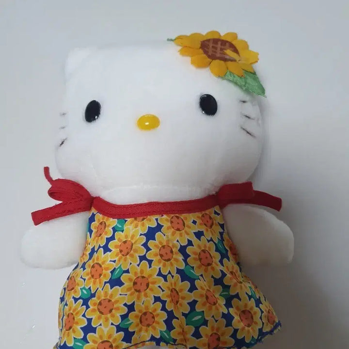 [BUNJANG] Vintage Hello Kitty Sunflower Plush / 고전 헬로키티 해바라기 인형