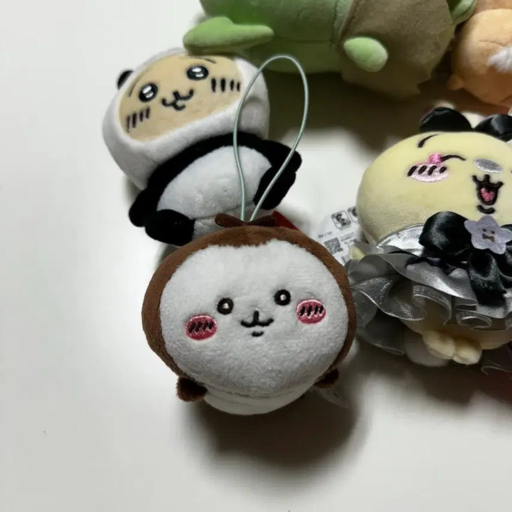 [BUNJANG] Cheekawa Beetle Plush Keychain / 먼작귀 치이카와 풍뎅이 인형 키링