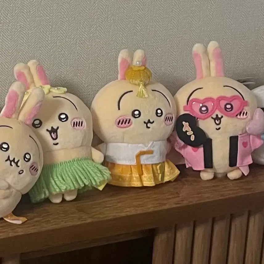 [BUNJANG] Cheekawa Hanbok Usagi Doll Mascot / 먼작귀 치이카와 한복 우사기 인형 양도 마스코트