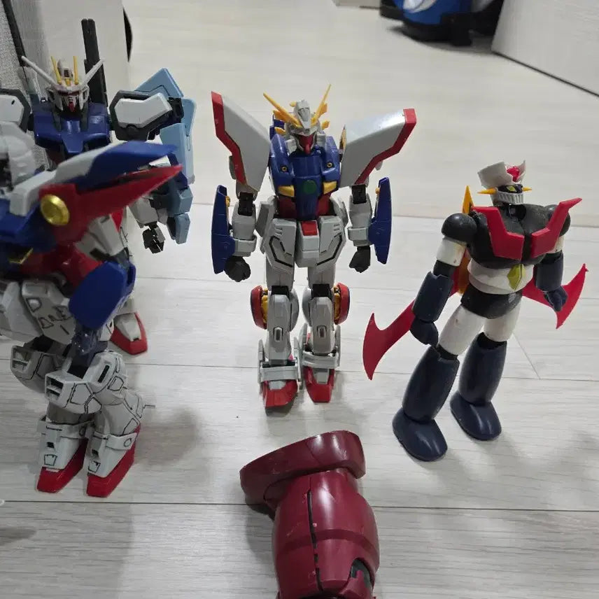 [BUNJANG] Gundam and Tank Plastic Model Kit Bundle / 건담 프라모델 + 탱크 프라모델