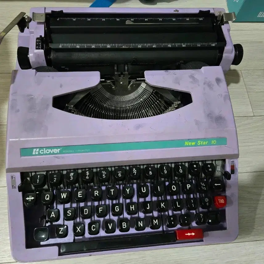 [BUNJANG] Clover Newstar 10 Manual Typewriter Purple / 클로버 뉴스타 10 수동 타이프라이터 보라색