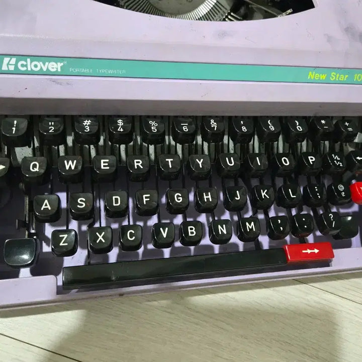 [BUNJANG] Clover Newstar 10 Manual Typewriter Purple / 클로버 뉴스타 10 수동 타이프라이터 보라색