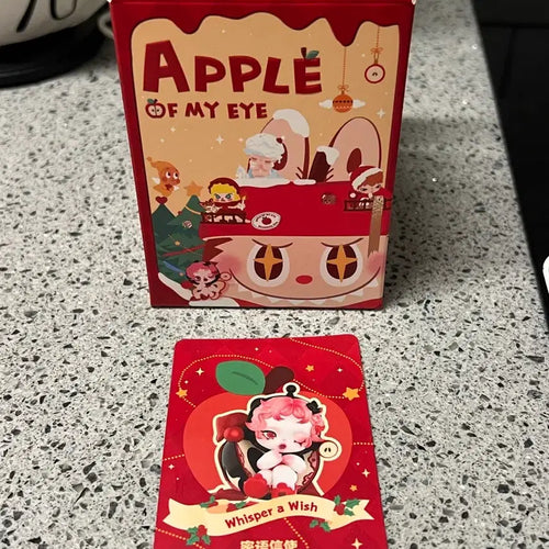 [BUNJANG] Pop Mart "Apple of My Eye" Christmas Skully Figure / 팝마트 애플오브마이아이 너만을 위한 크리스마스 스컬판다 피규어