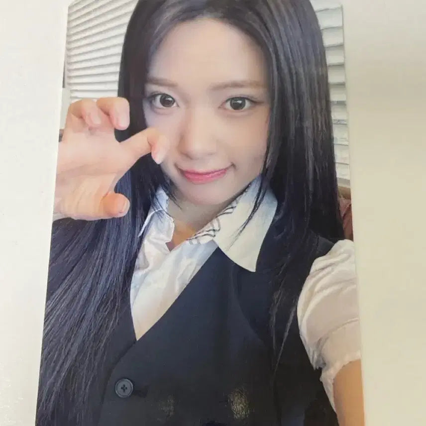 [BUNJANG] RESCENE JENNA Dearest Dewy Ver. Photocard / 리센느 dearest dewy ver. 제나 포토카드