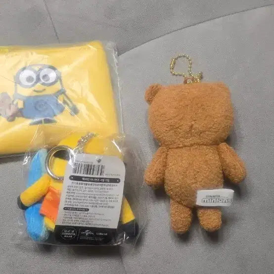 [BUNJANG] Minions Pouch, Plush, and Teddy Bear Keychain Set / (새상품) 미니언즈 파우치 / 인형 / 곰돌이 키링 세트