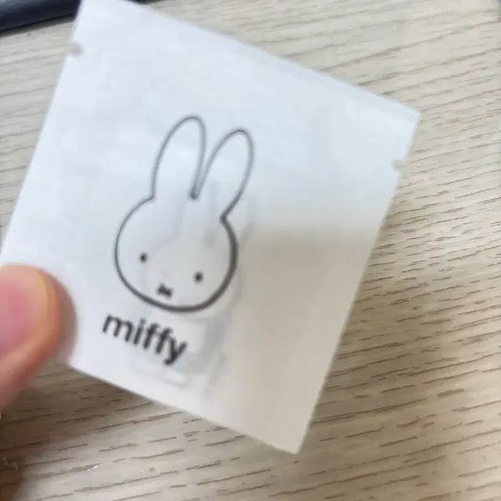[BUNJANG] Miffy Gongcha Sticker Set / 미피 공차 띠부씰