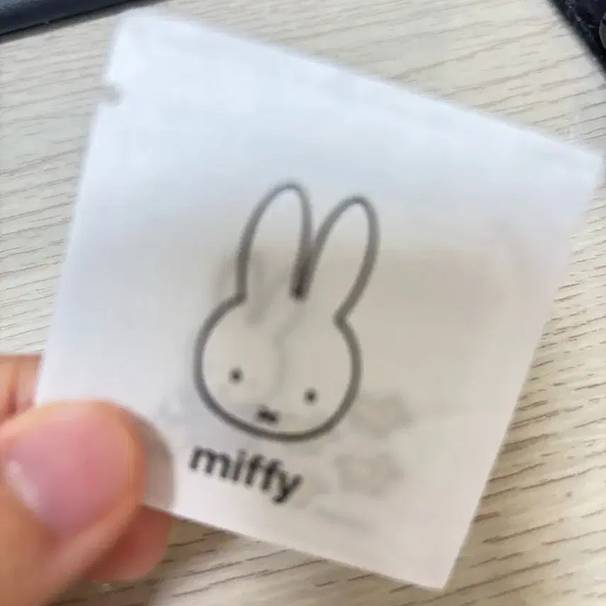 [BUNJANG] Miffy Gongcha Sticker Set / 미피 공차 띠부씰