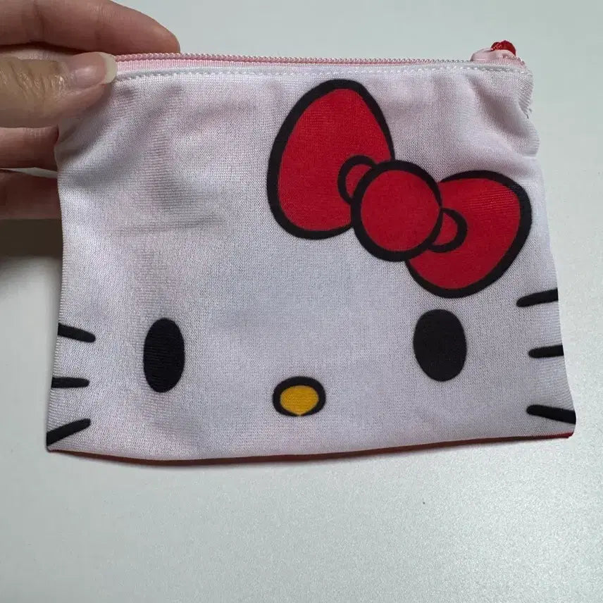 [BUNJANG] Sanrio Hello Kitty Authentic Pouch New / 헬로키티 정품 파우치 새상품 판매중