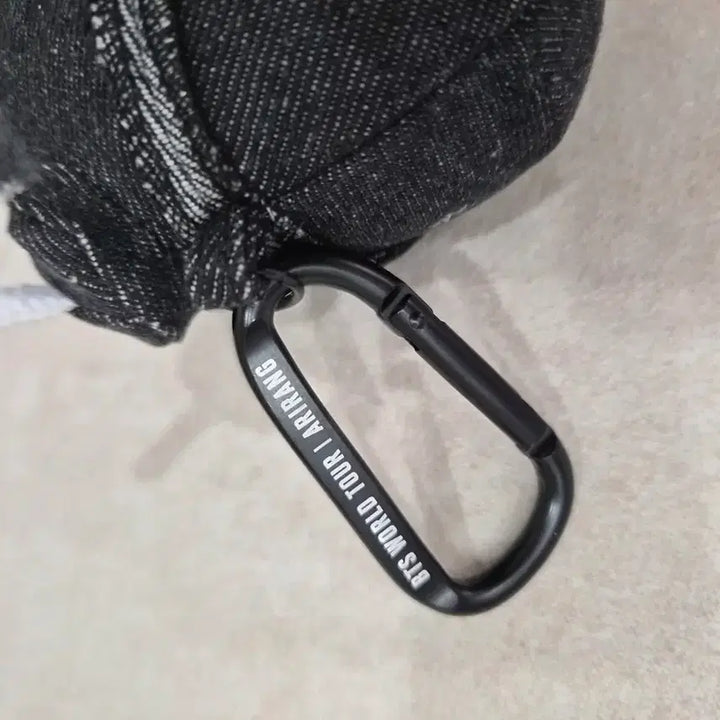 [BUNJANG] BTS ARIRANG Army Bomb Plush Keyring / 방탄소년단 아리랑 아미밤 플러시 키링 ARIRANG Army bomb Plush Keyling
