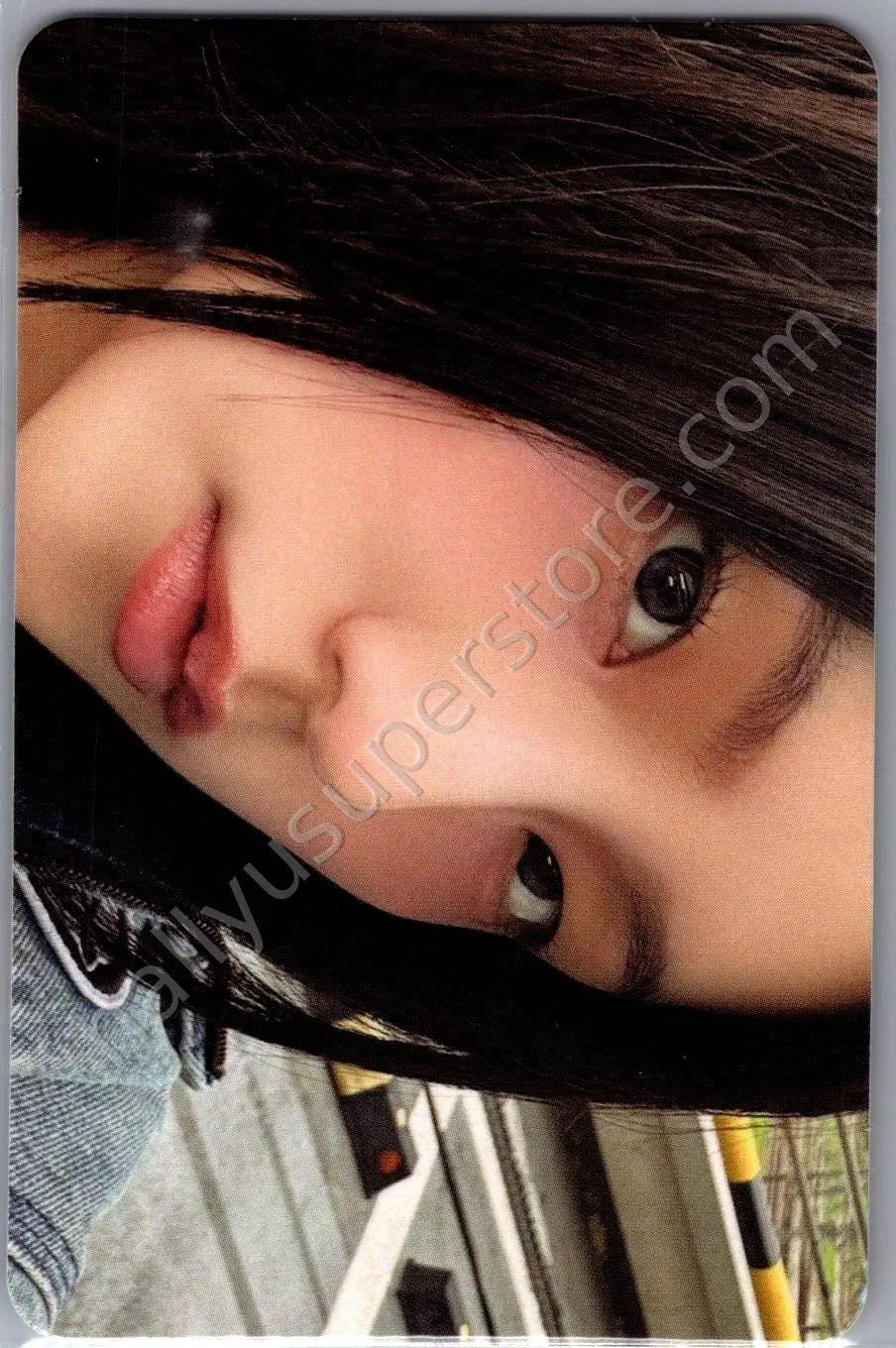 ITZY - Yeji - GOLD album photocard standard version