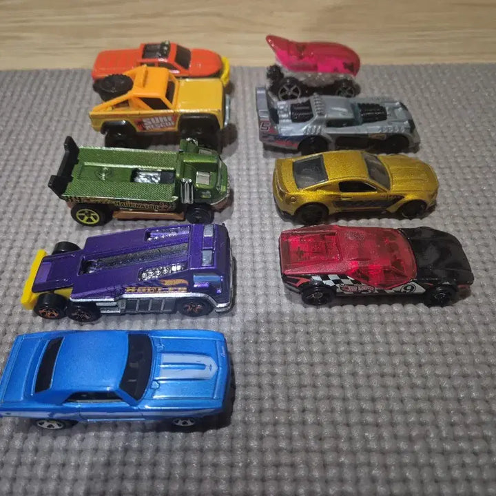 [BUNJANG] Hot Wheels Die-cast Car 9-Piece Set / 핫휠 미니카 9종 세트