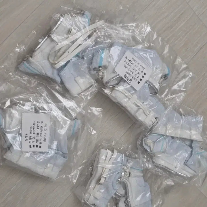 [BUNJANG] PLAVE Uniform White Ver. 10cm Doll Clothes / 10cm 제복 화이트버전 플레이브 인형옷