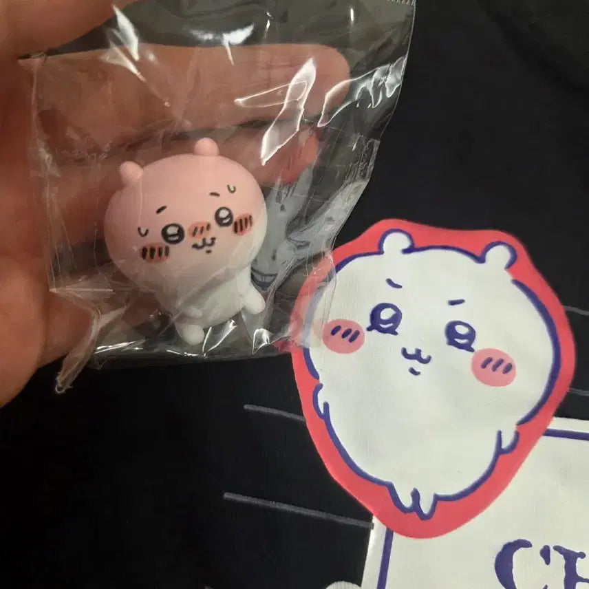 [BUNJANG] Cheeky Chikawa Figure / 먼작귀 부끄 치이카와 피규어