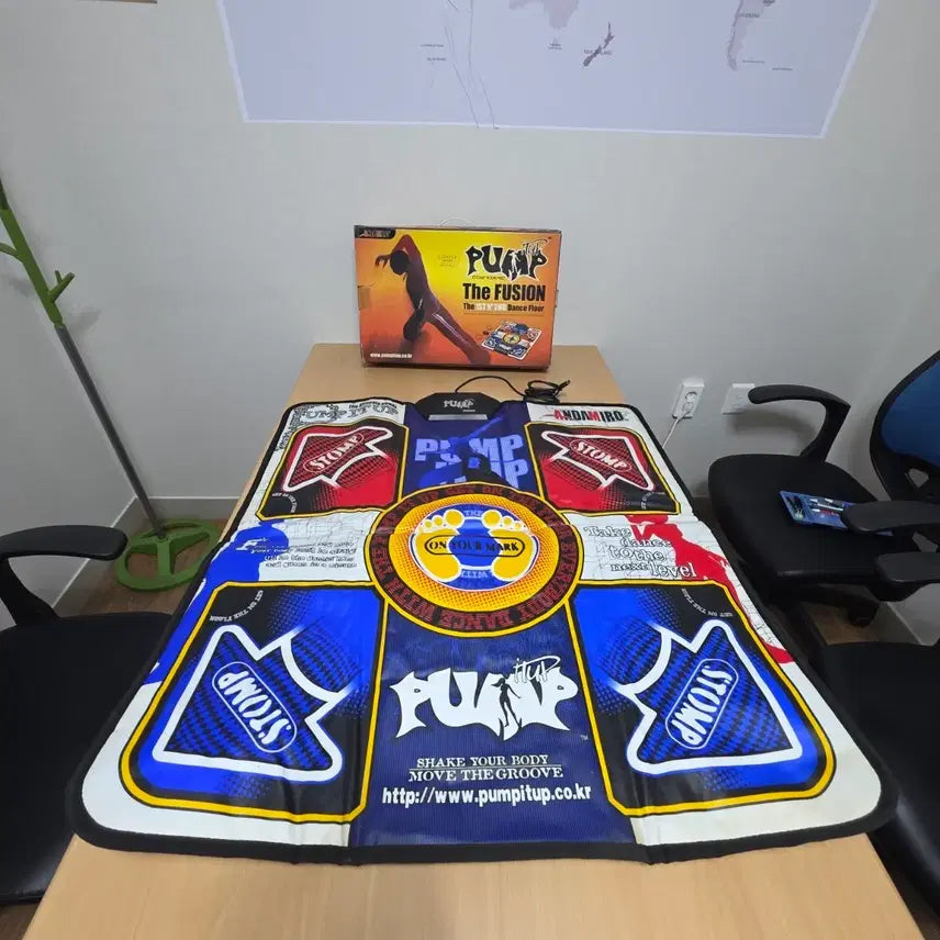 [BUNJANG] Pump It Up Dance Mat "The Fusion" (Vintage) / 옛날 펌프 잇 업 댄스 발판 "The Fusion"