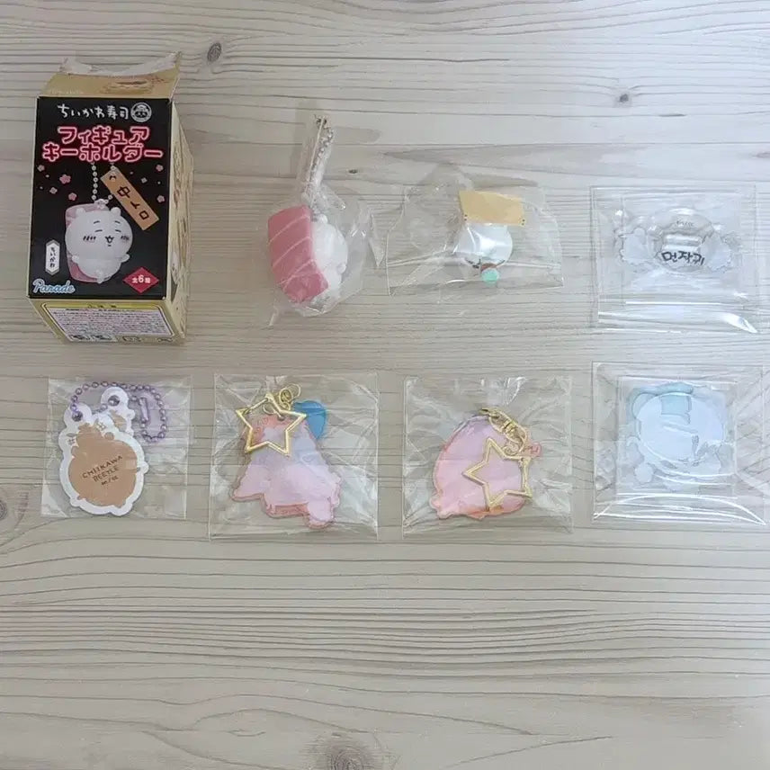 [BUNJANG] Chikawa Sushi Keychain Bundle Set (7 Items) / 7개 일괄) 먼작귀 치이카와 스시 키링 + 입욕제 사우나 미니 피규어 + 시크릿 키링 2개 + 말랑 키링 + 미니 아크릴 스탠드 2개