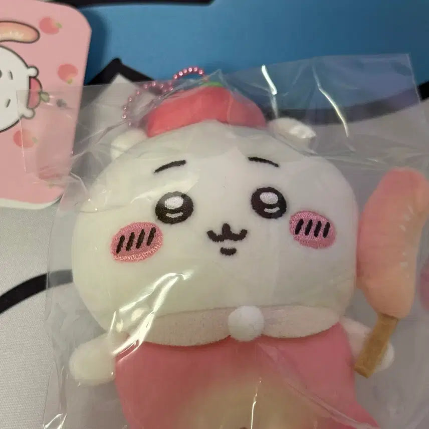 [BUNJANG] Chiikawa Peach Pocket Mascot Keychain (Official) / (정품/현물) 치이카와 포켓 복숭아 마스코트 키링