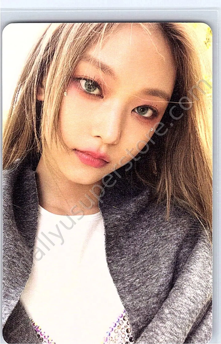 NewJeans - Haerin - NewJeans 1st EP “New Jeans” album photocard B version version 1 weverse album version