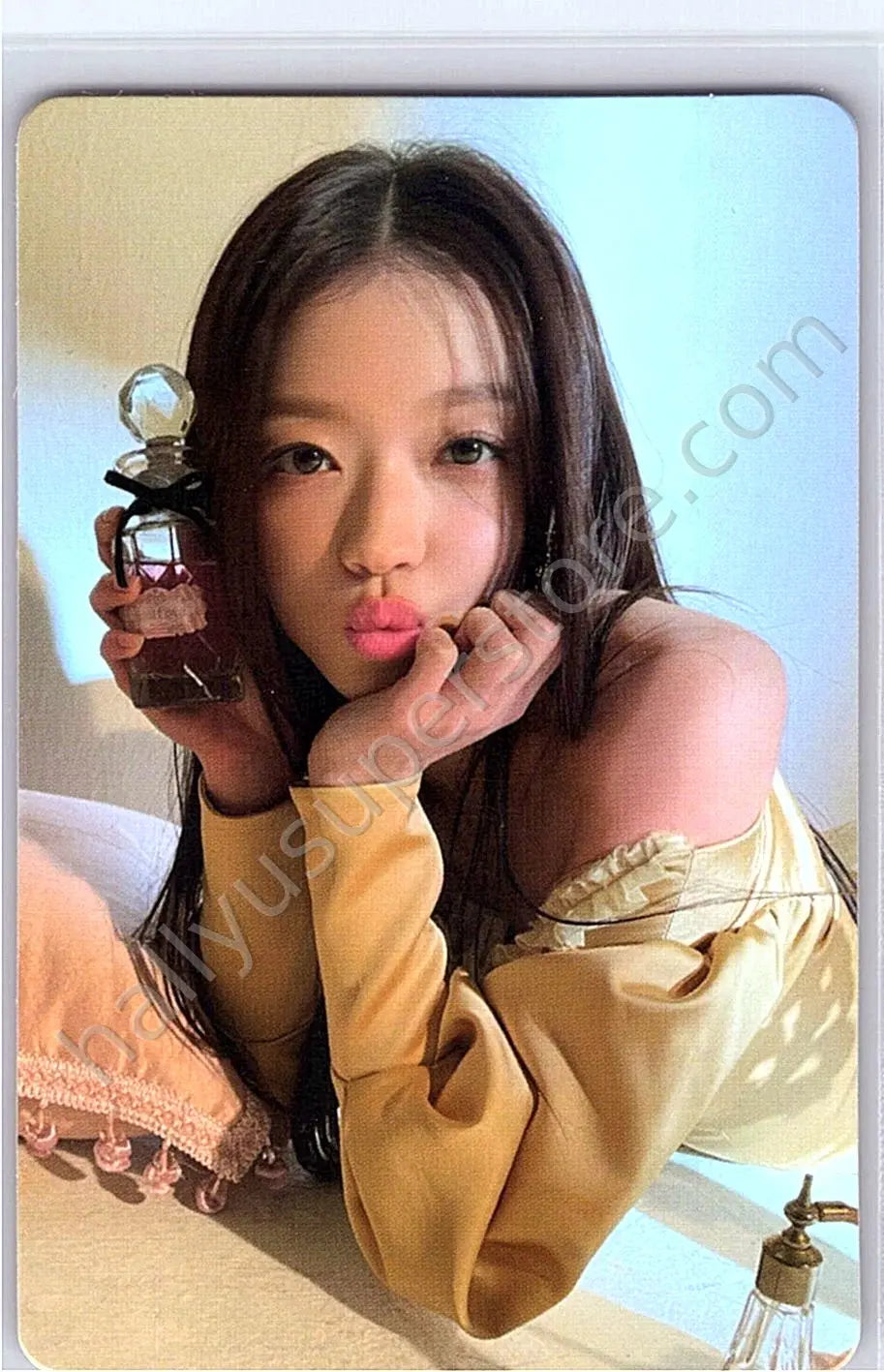 OH MY GIRL - YooA - Real Love album photocard