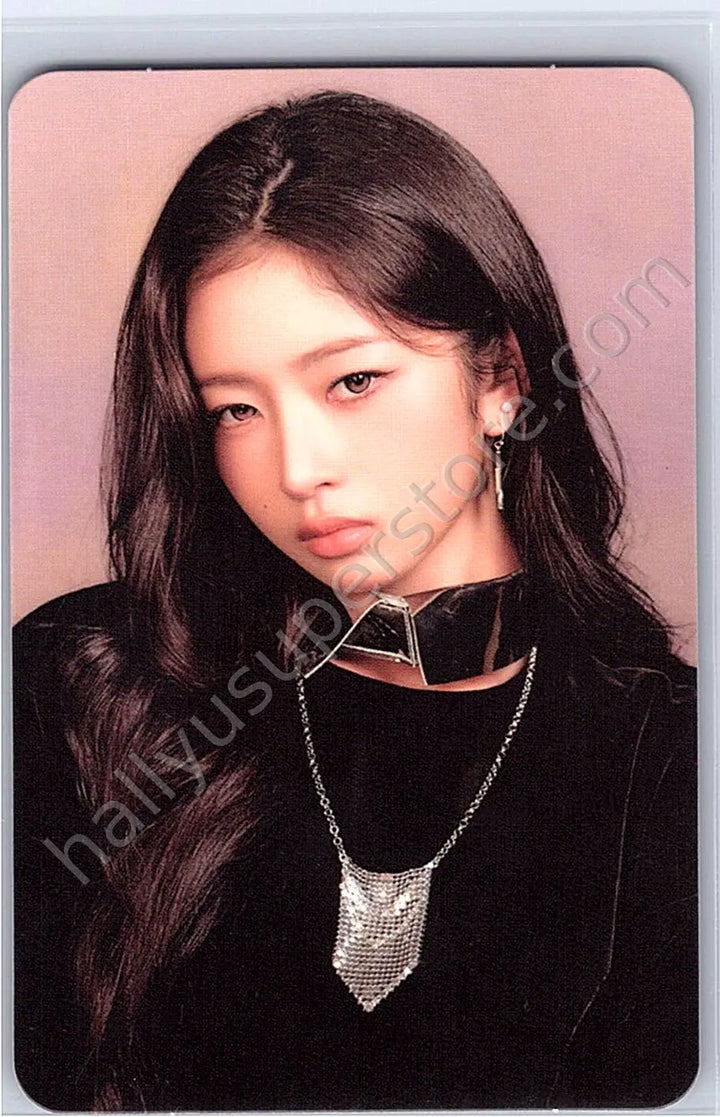 IVE - Rei - IVE The 2nd World Tour <SHOW WHAT I AM> random photocard trading card