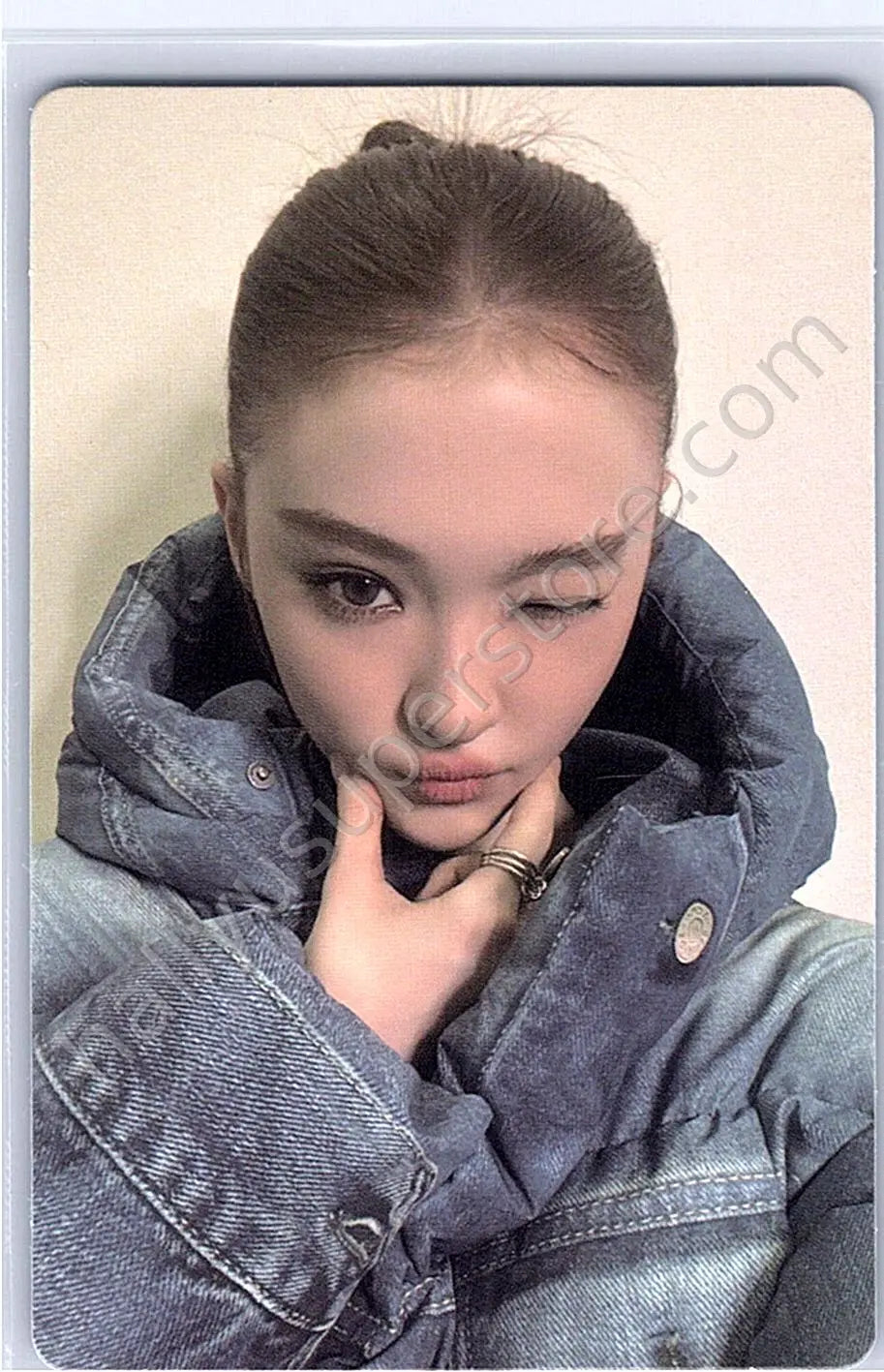 MEOVV - Ella - BITE NOW album photocard angel version photobook version