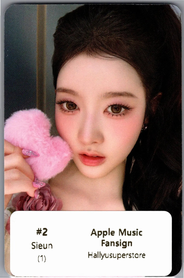 STAYC "2:LOVE" - Apple Music Fansign Event Photocard (PLAVE Ver.) [26.07.24]