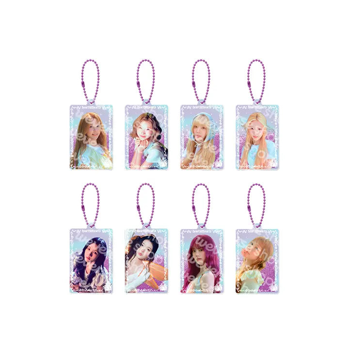 [Pre-Order] Hearts2Hearts - ICONIC HEART Official MD (RANDOM ACRYLIC KEYRING)